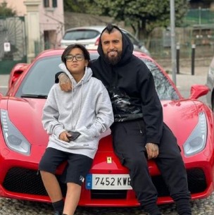 Hijo de Arturo Vidal sorprende presentado a su polola en redes sociales: Hijo de Arturo Vidal sorprende presentado a su polola en redes sociales: