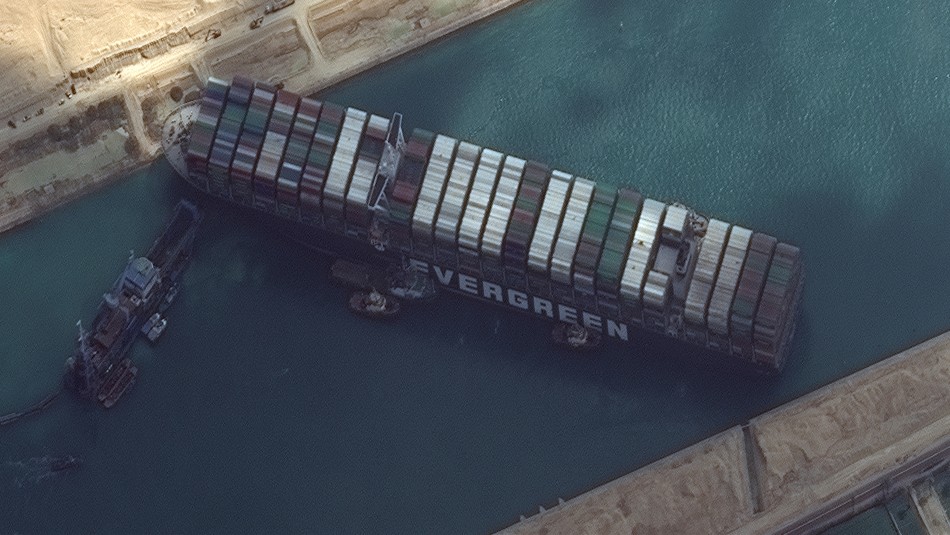 Buque atrapado Buque atrapado Canal de Suez.