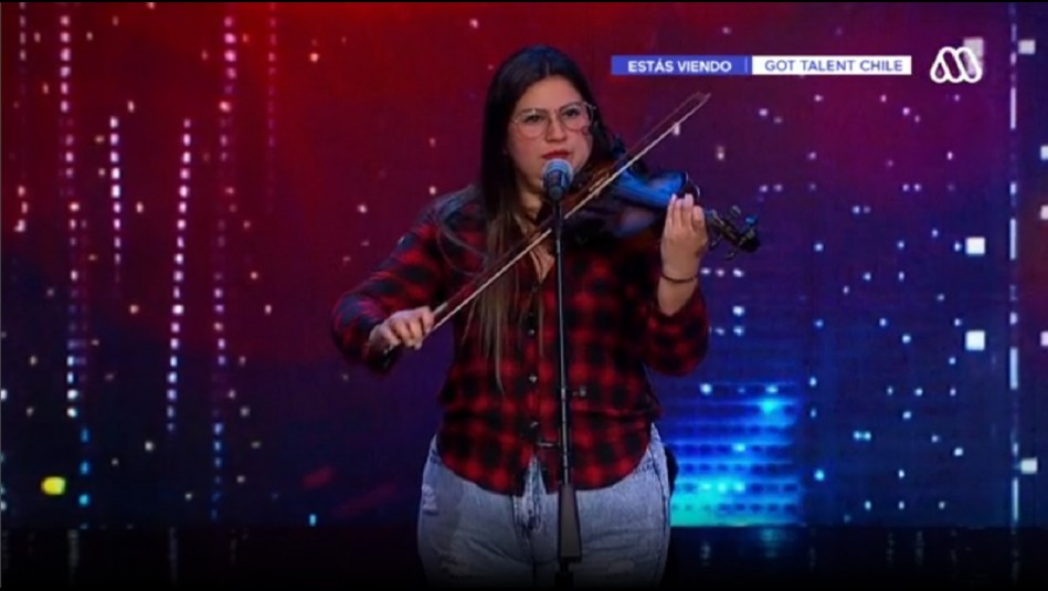 Se hizo viral en 2020: Enfermera que toca violín a pacientes con Covid emocionó en Got Talent Se hizo viral en 2020: Enfermera que toca violín a pacientes con Covid emocionó en Got Talent