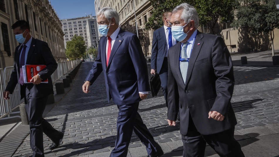 Piñera cita a ministros para evaluar escenario de aplazamiento de las elecciones de abril Piñera cita a ministros para evaluar escenario de aplazamiento de las elecciones de abril