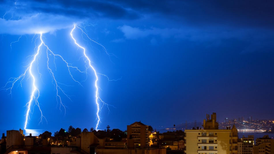 Emiten aviso por probables tormentas eléctricas en la zona sur del país Emiten aviso por probables tormentas eléctricas en la zona sur del país
