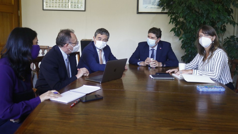 gobierno ife bonos Contrapropuesta del Gobierno: aumenta cobertura del IFE y bono para transportistas
