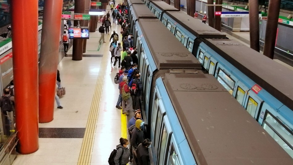 Metro, Red y Tren Central: Así funcionará el transporte público durante Semana Santa Metro, Red y Tren Central: Así funcionará el transporte público durante Semana Santa