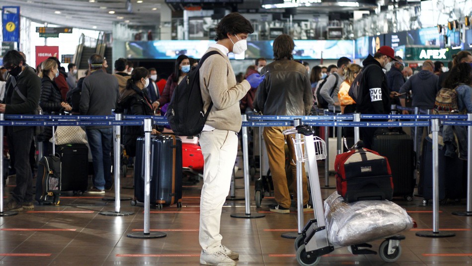 Aeropuertos Limitan viajes al extranjeros por 30 días.