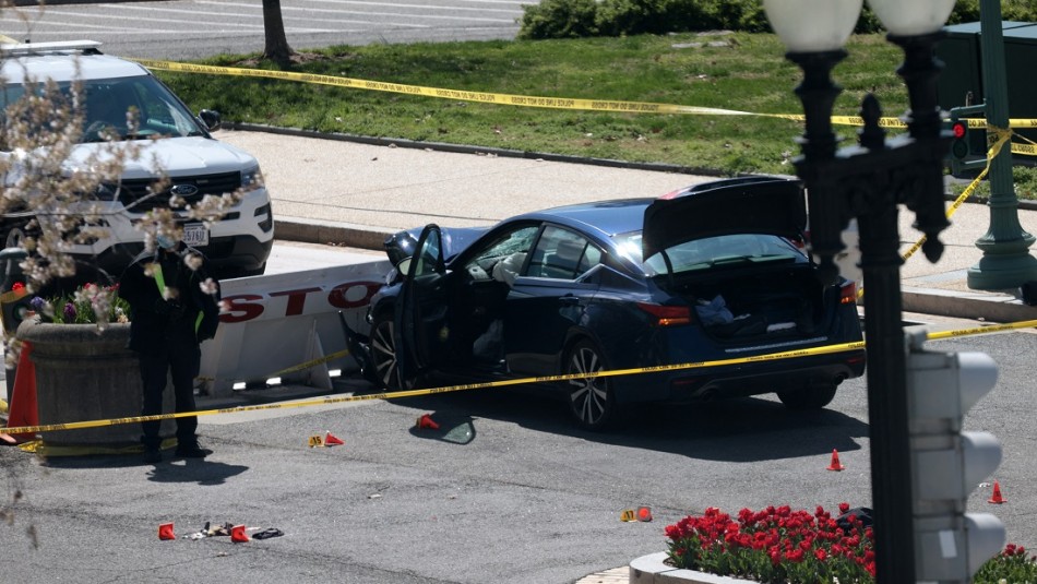 Conductor atropella a agentes policiales cerca del Capitolio de Estados Unidos Incidente cerca del Capitolio: Muere agente policial y conductor que lo atropelló