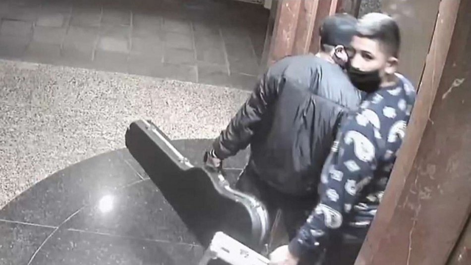 Ladrones se hacen pasar por músicos para desvalijar el apartamento de una jubilada Ladrones se hacen pasar por músicos para desvalijar el apartamento de una jubilada