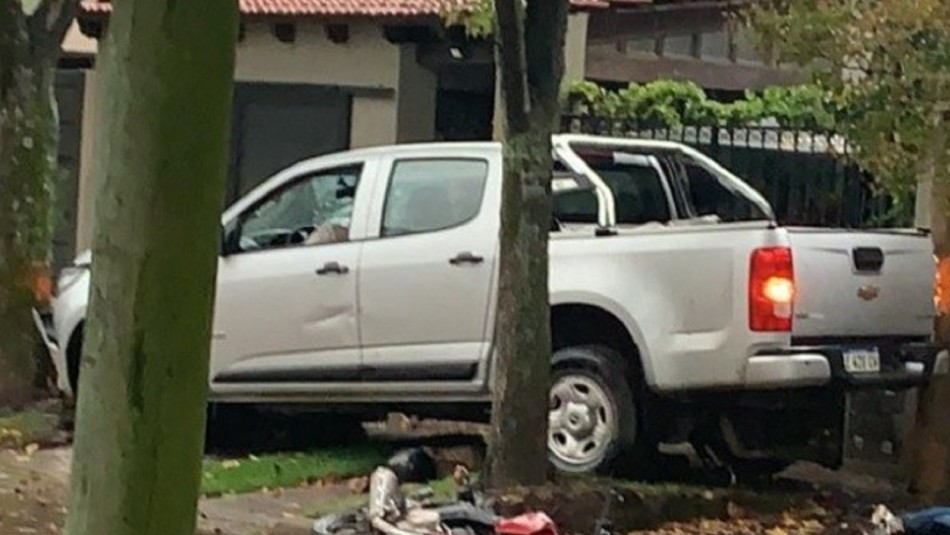 Tras ser asaltado en banco, persiguió a los ladrones y los atropelló con su camioneta: Uno murió Tras ser asaltado en banco, persiguió a los ladrones y los atropelló con su camioneta: Uno murió