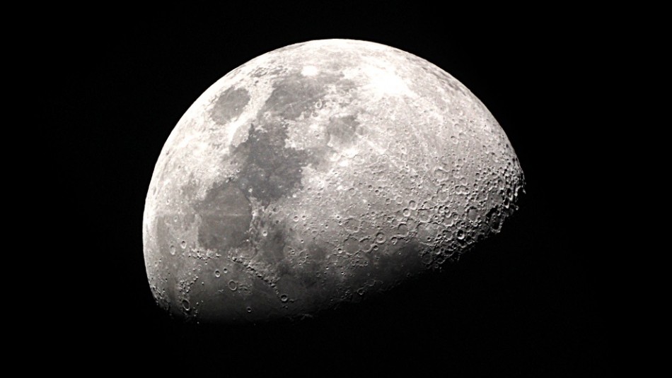 The story of the Chilean who was the “owner” of the Moon: Learn why he inscribed it in his name