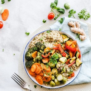 Menopausia: Conoce los 5 alimentos que debes incluir en tu dieta para sentirte mejor Menopausia: Conoce los 5 alimentos que debes incluir en tu dieta para sentirte mejor