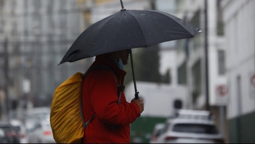 Anuncian probables lluvias para esta semana en Santiago: Revisa cuándo y dónde ocurriría