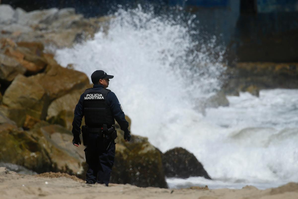 Policía Marítima en labores de rescate (Referencial Aton)