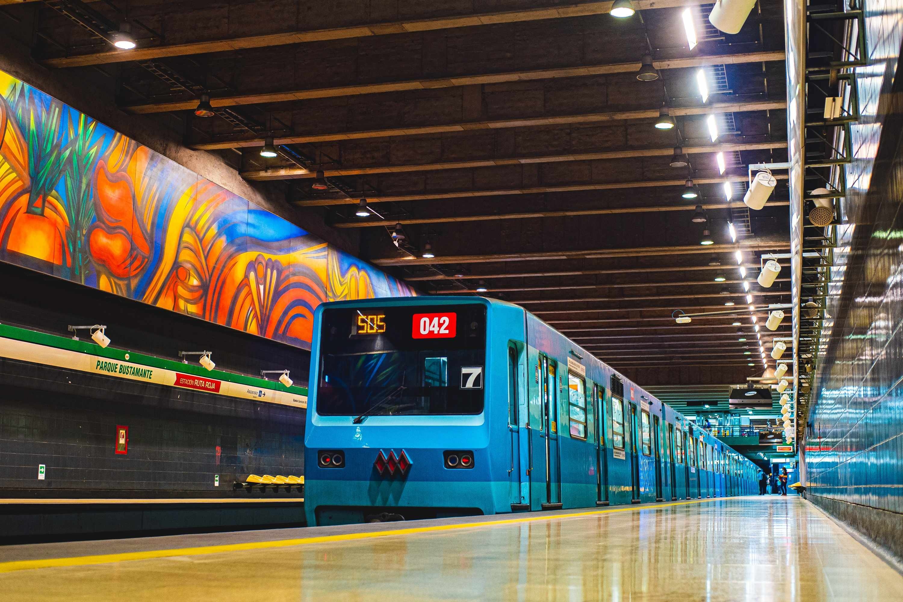 Metro de Santiago (Shutterstock)