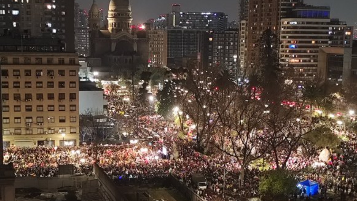 Manifestación venezolana en el Parque Almagro de Santiago (X)