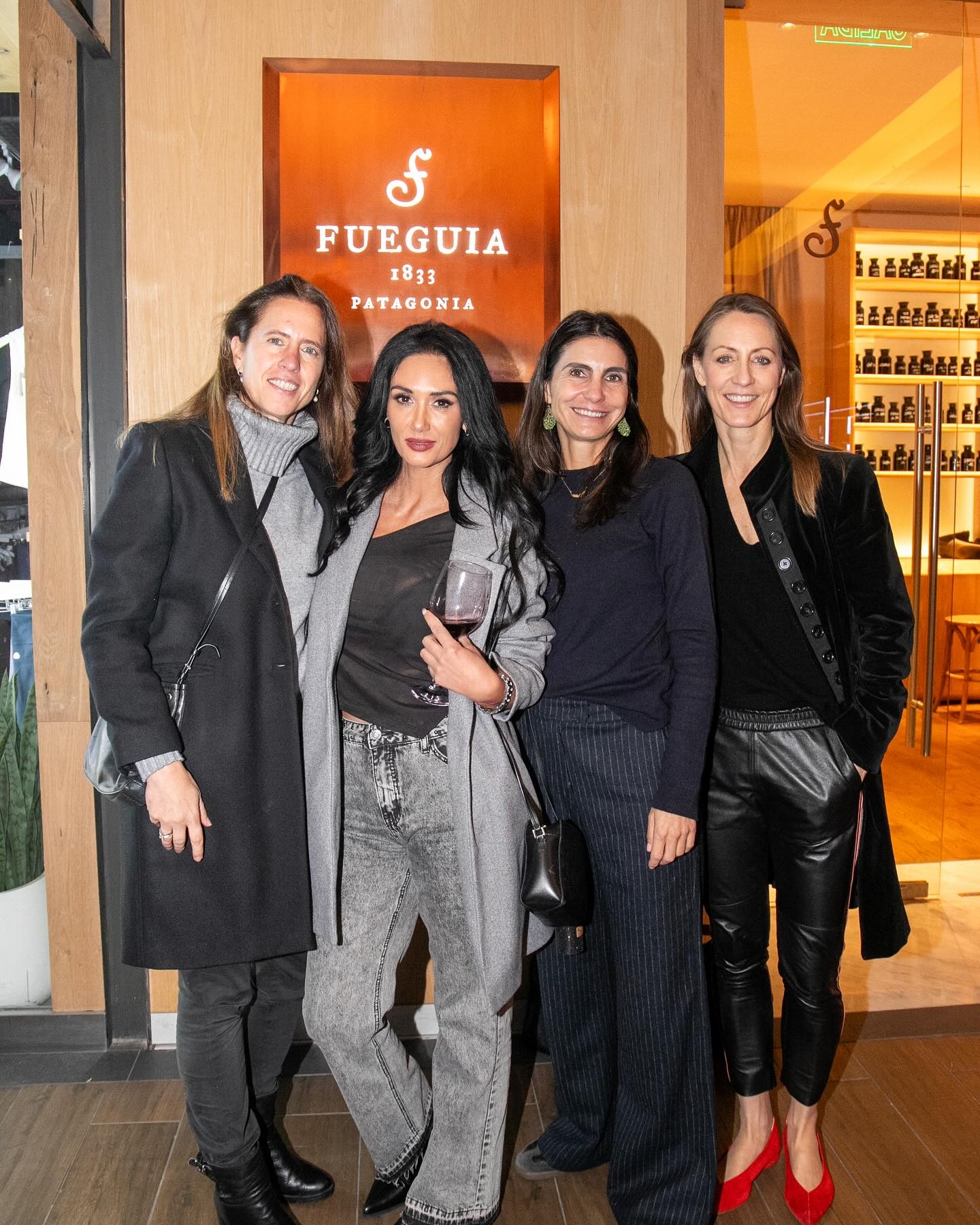 Pamela Díaz compartiendo con las invitadas