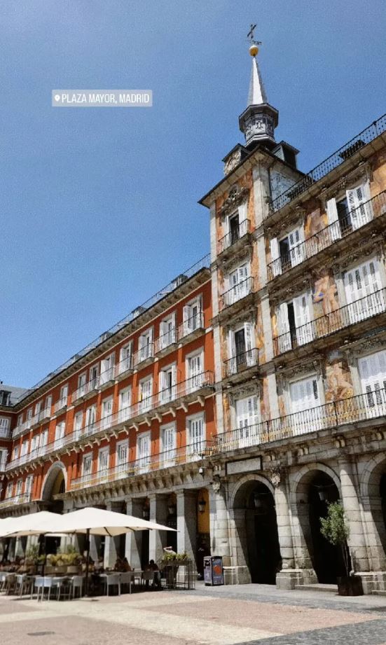 Historia de Kel Calderón