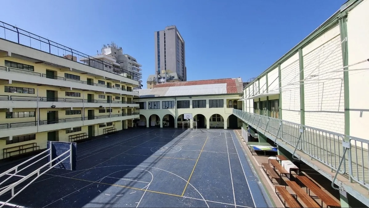 Patio del Colegio María Auxiliadora de Viña del Mar (archivo)