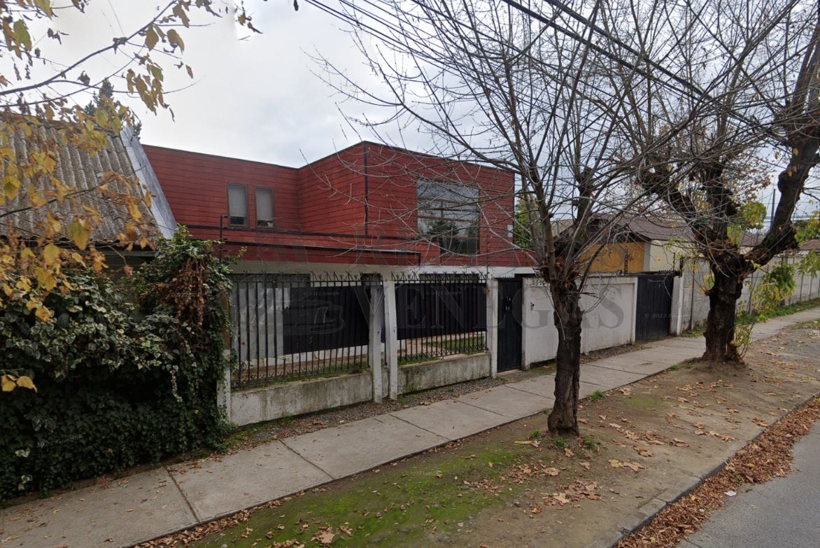 Casa en Talca / Remates Venegas