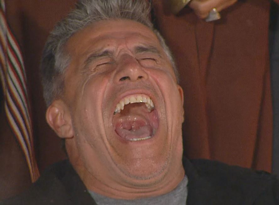 Fernando Solabarrieta gritando