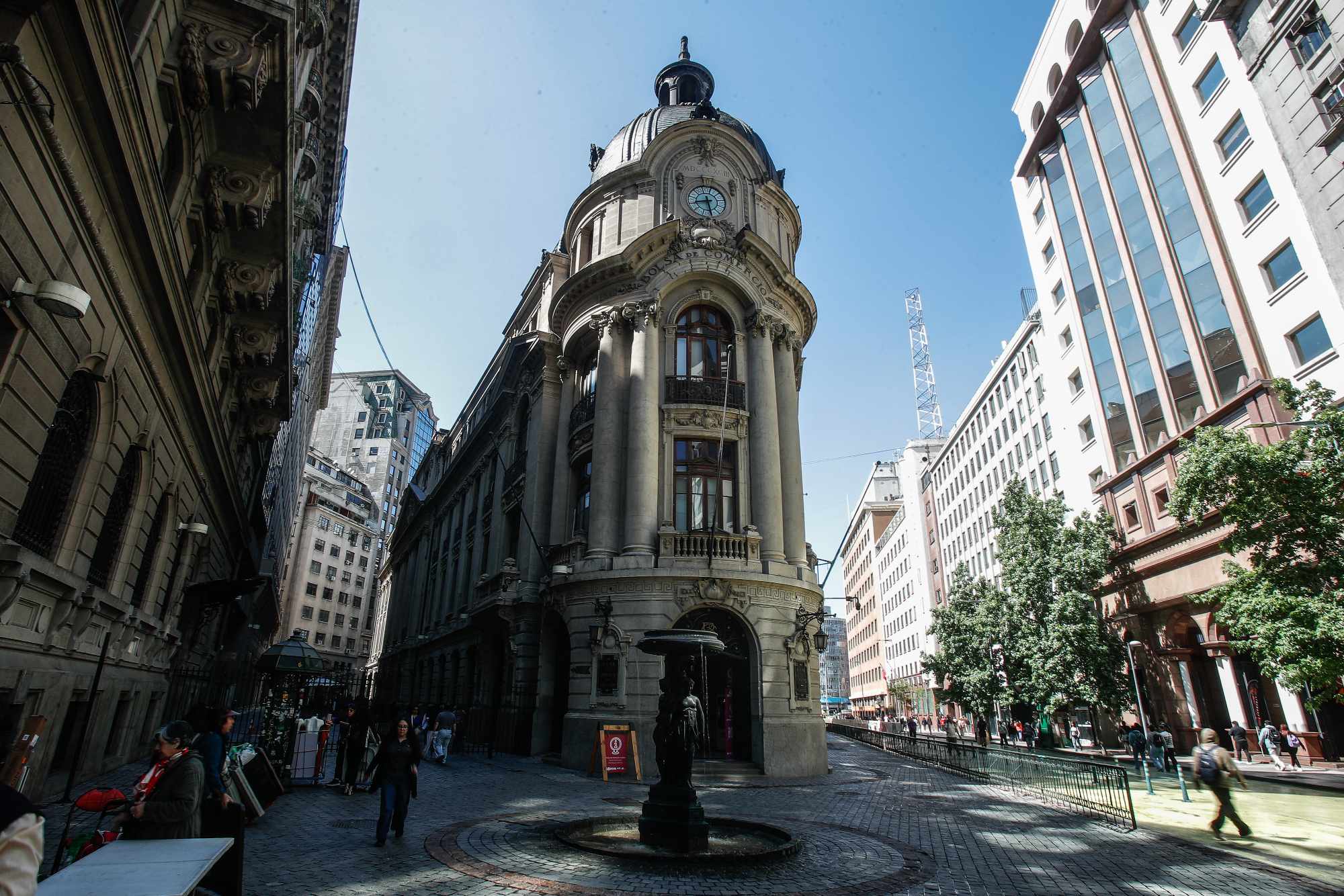 Bolsa de Comercio de Santiago / Aton