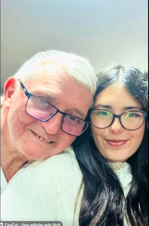 Sofía y su abuelo en la actualidad