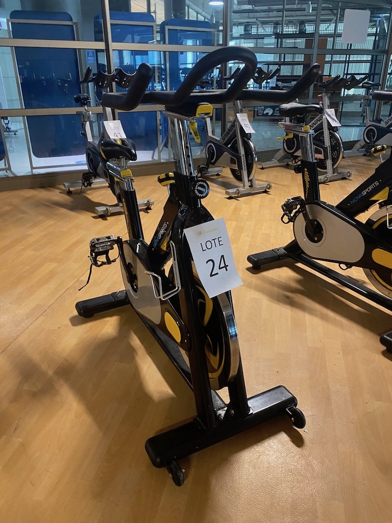 Bicicleta Spinning / Casa Lira