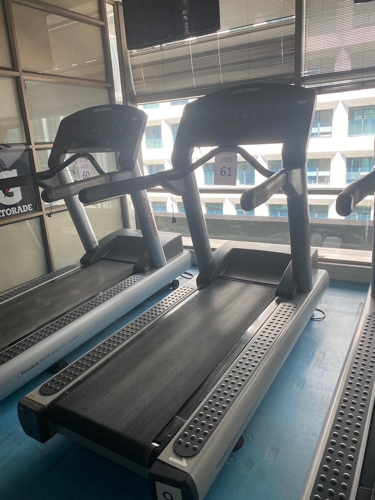 Trotadora profesional / Casa Lira