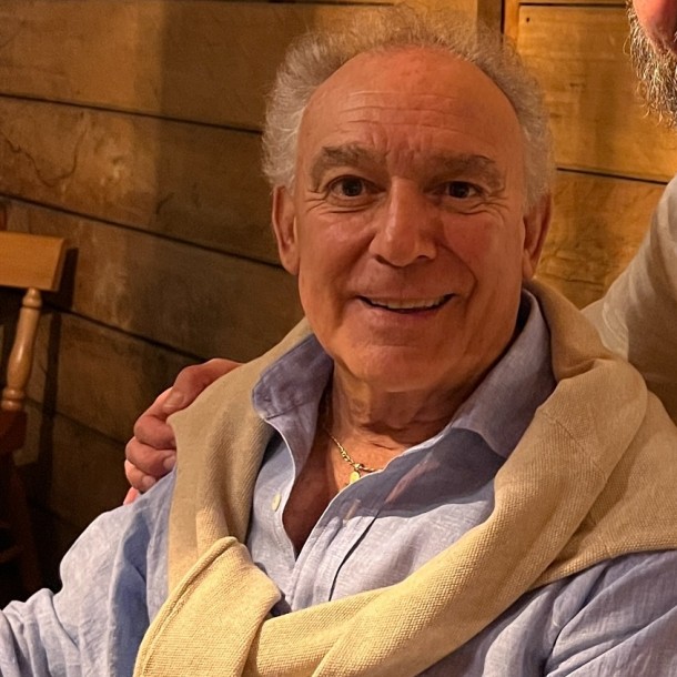 César Antonio Santis