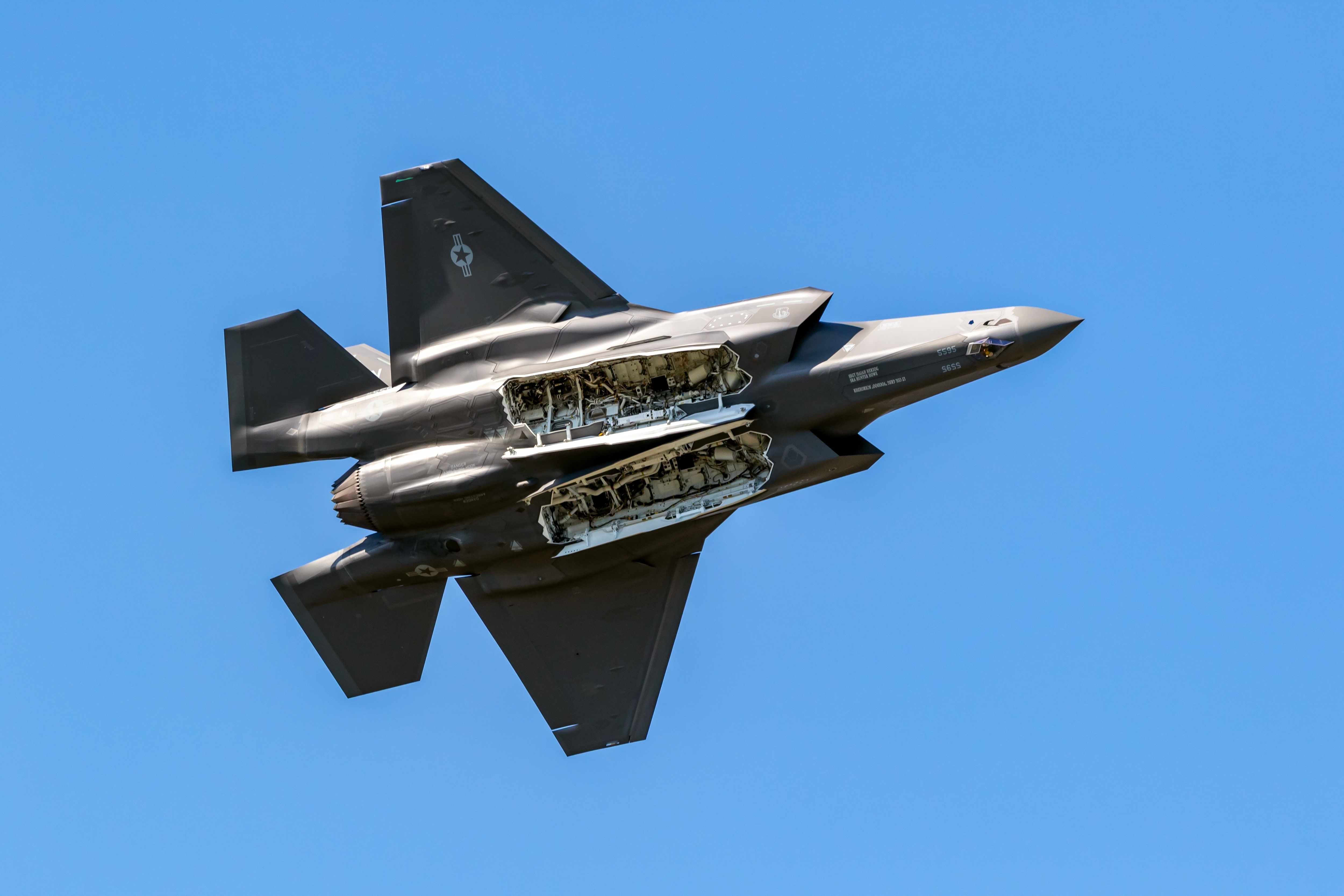 Avión de combate de EE.UU. / Shutterstock