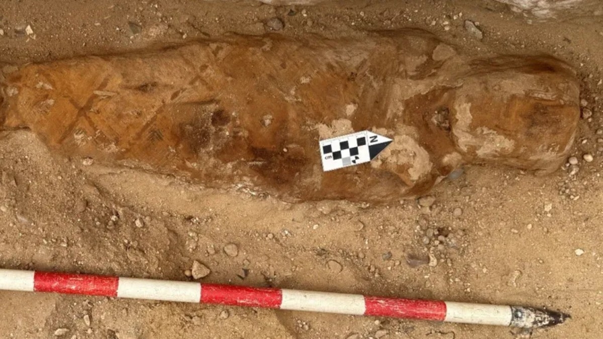 Detalle de momias halladas en El-Bahnasa, Egipto